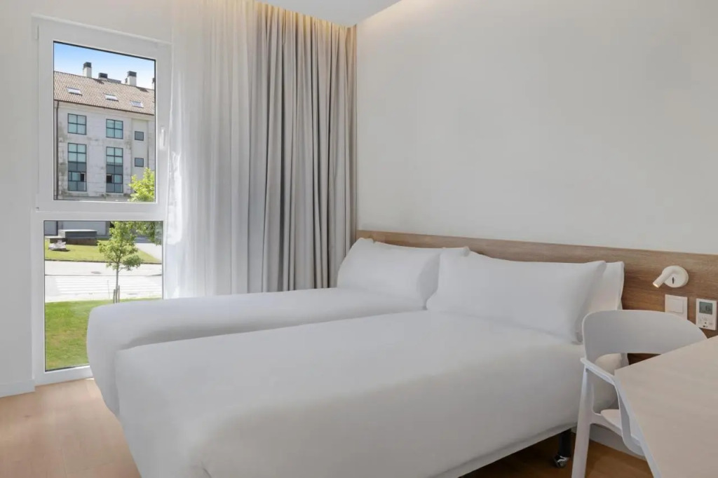 B&B HOTEL Santiago Milladoiro