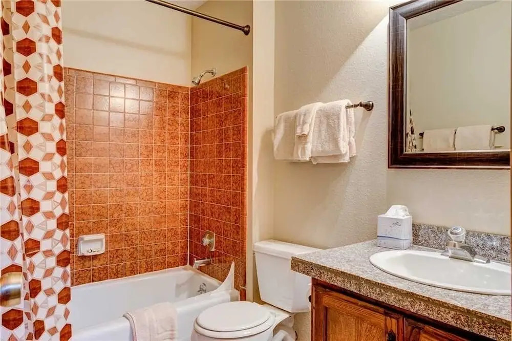1475 Park Avenue - Unit #6 4 Bedroom Condo