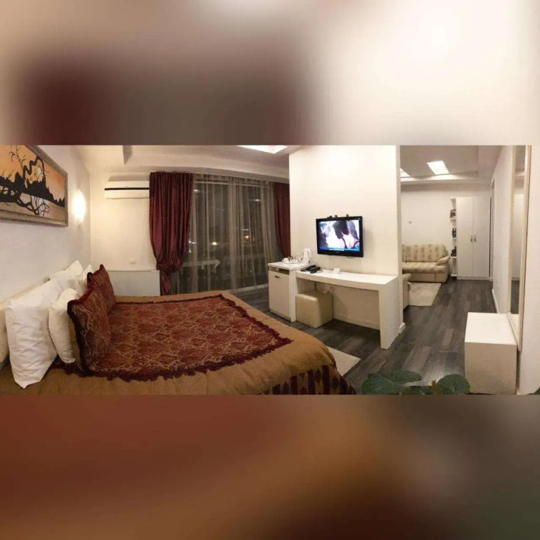Theranda Hotel