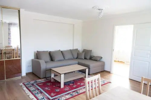 Lastekodu Apartment