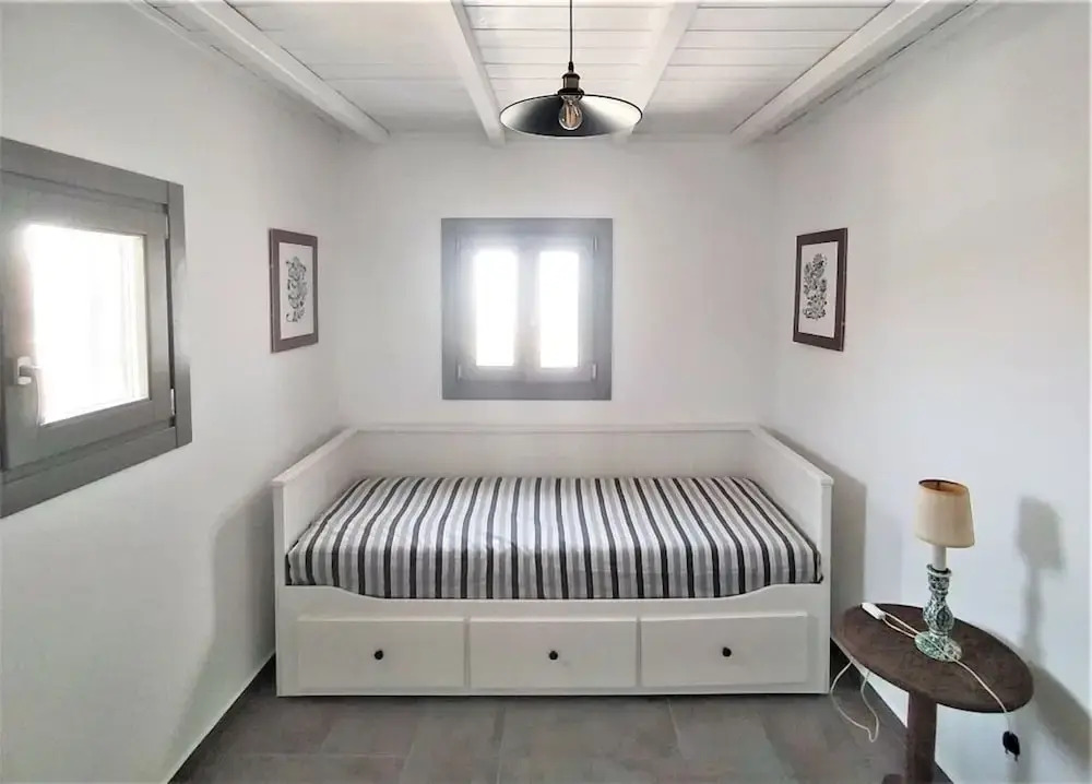 Skyros BnB Anna House in Brooke