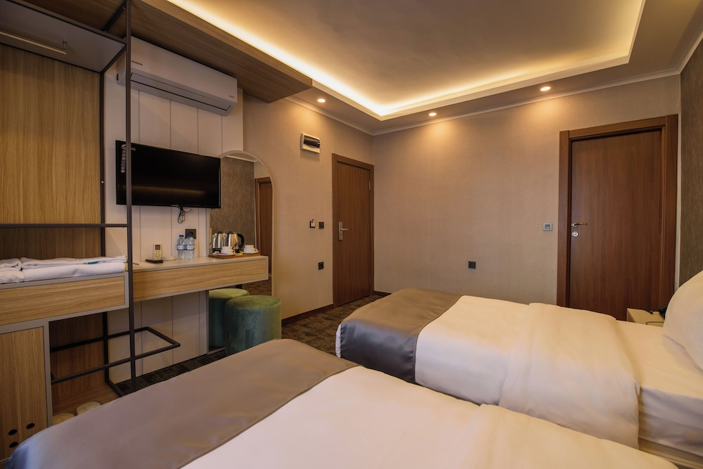 ALEE BEYZAR Hotel