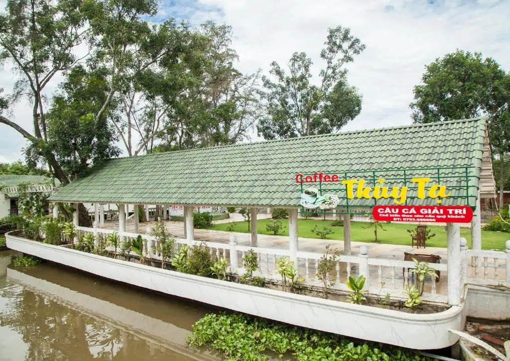 Satraco Royal Hotel