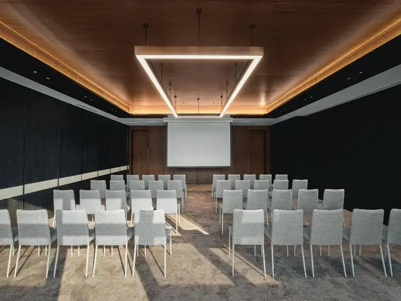 HUALUXE Hotels and Resorts Chongqing Wushan by IHG