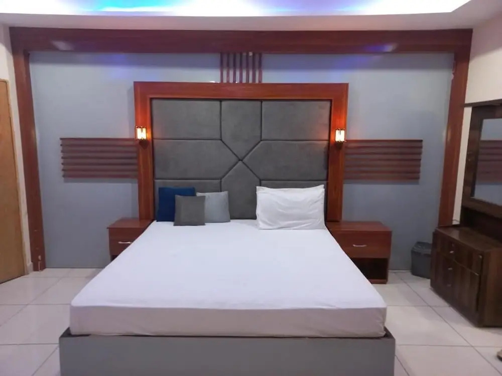 Hotel Executive One