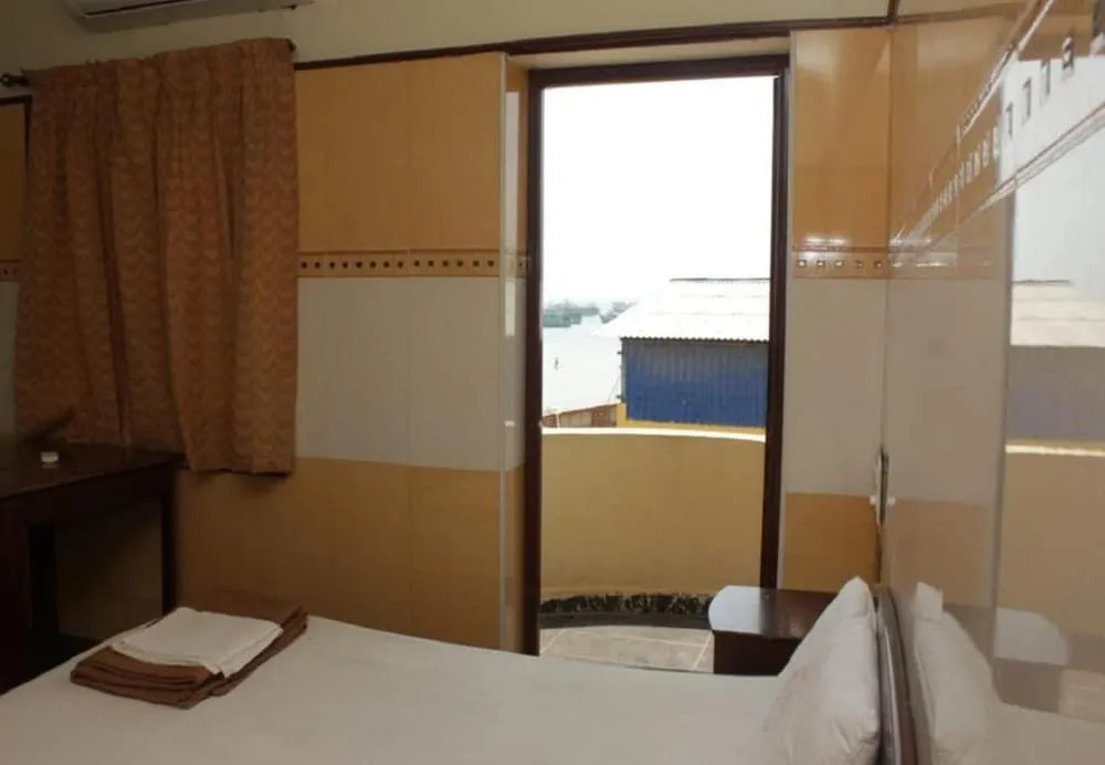 OYO 24347 Hotel Sunrise View