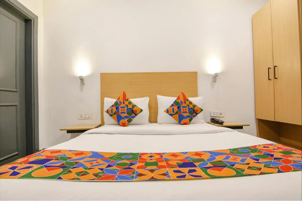 FabHotel Chawla House