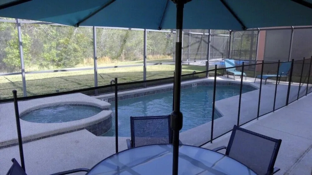 5 Beds With Private Pool Near Disney Parks 4703 5 Bedroom Home by Redawning