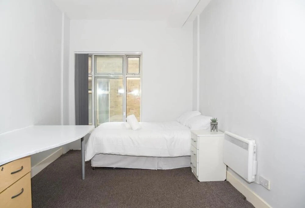 5 Double Bedroom Apartment in The City Centre