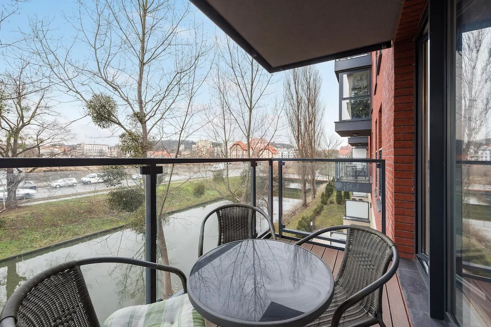 Flats For Rent - Chmielna Riverside