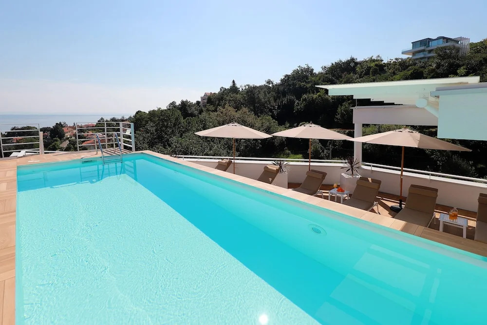 Premium Penthouse with Swimming Pool