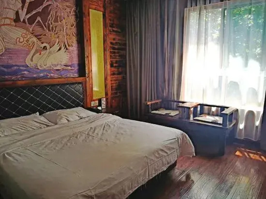 Luoyang Qiju Tea House Hotel