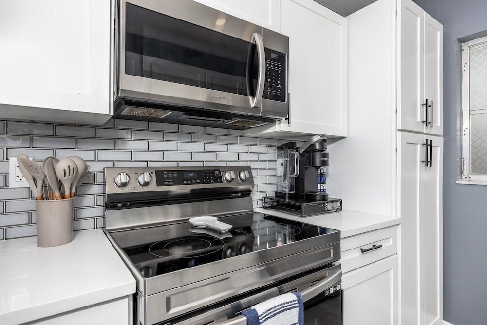Sunny Urban Escape 3 Bedroom Home