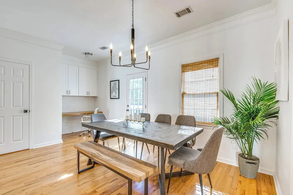 Walk to Mercedes-benz! Spacious Getaway in Atlanta