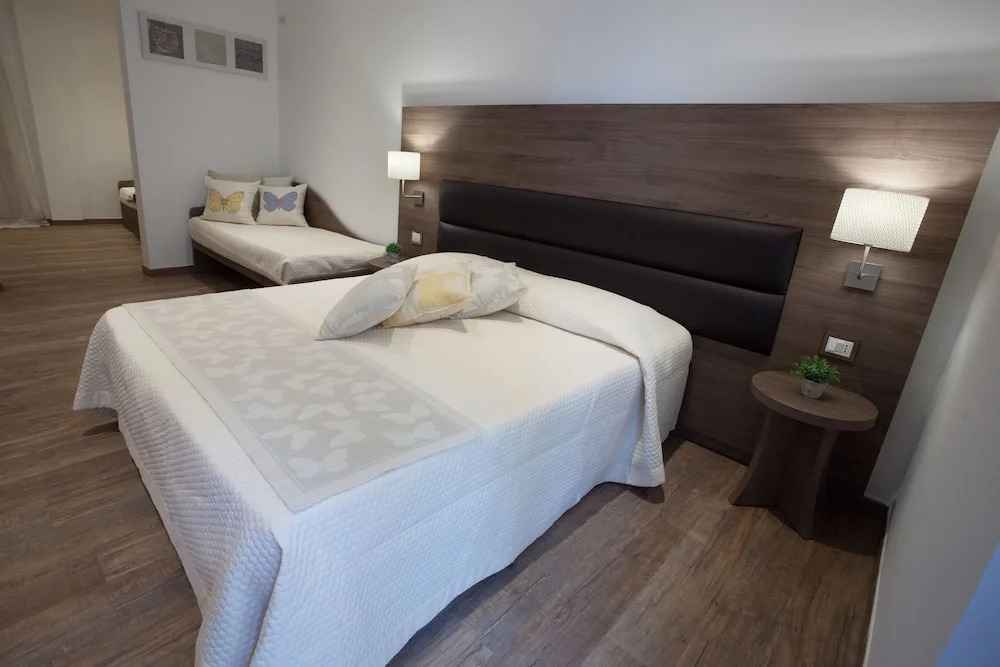 Magnifica Luxury Suites