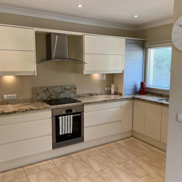 Beautiful villa 30 meters from the beach fantastic sea views