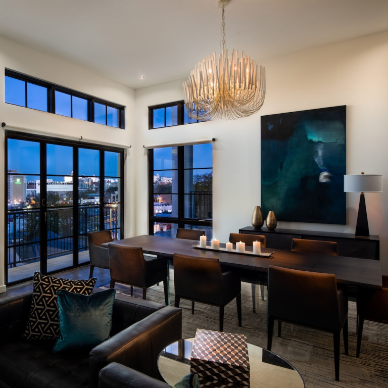 121 Hotel by AvantStay