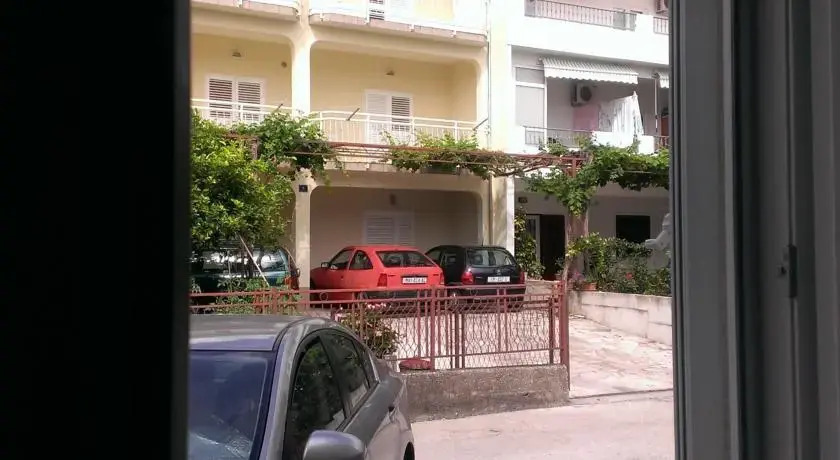 Apartments Luetić