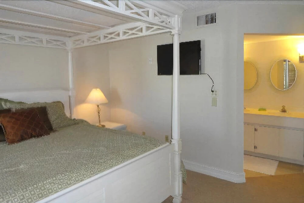 Sunset Terrace 202