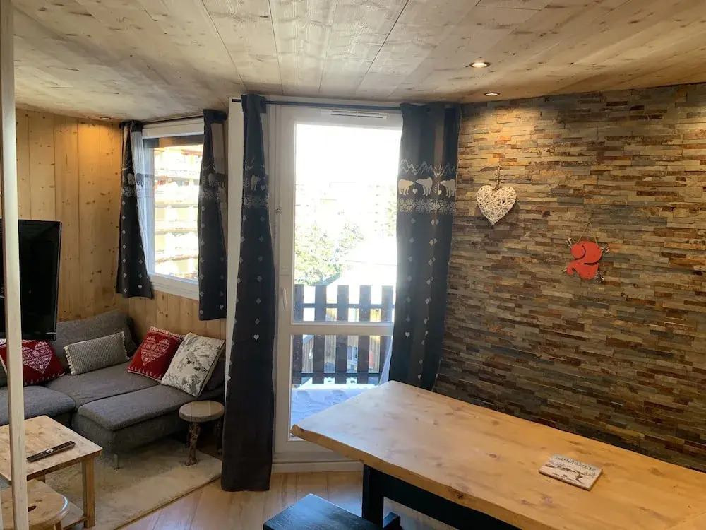 Modern Alpine Apartment