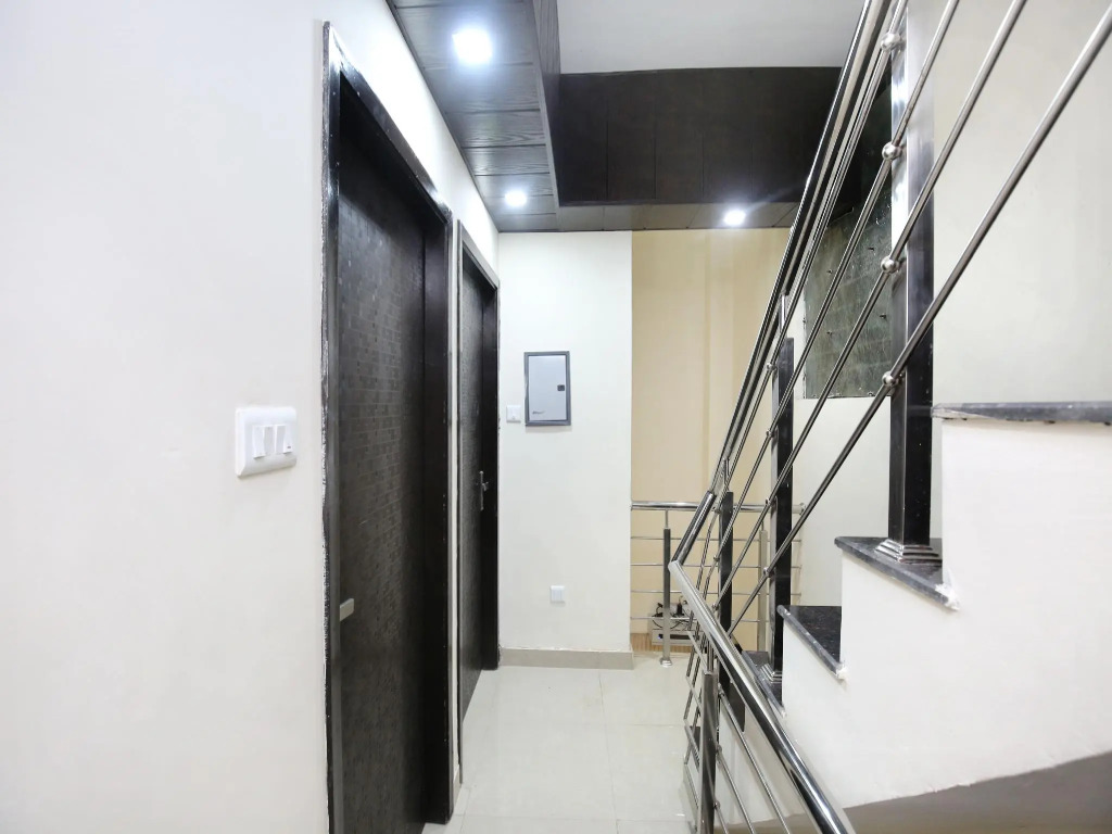 OYO 14926 AK residency