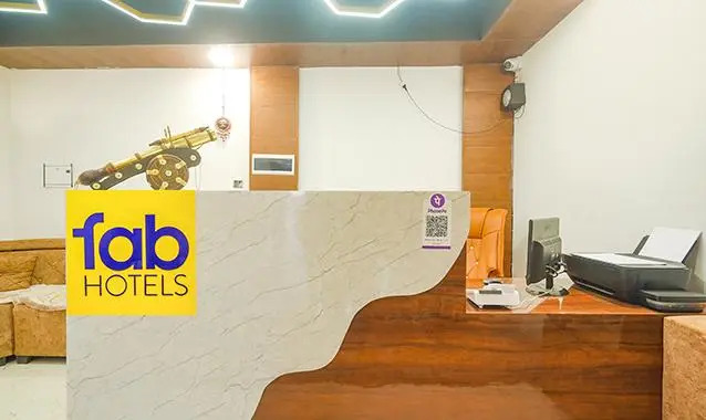 FabHotel Midnight Inn