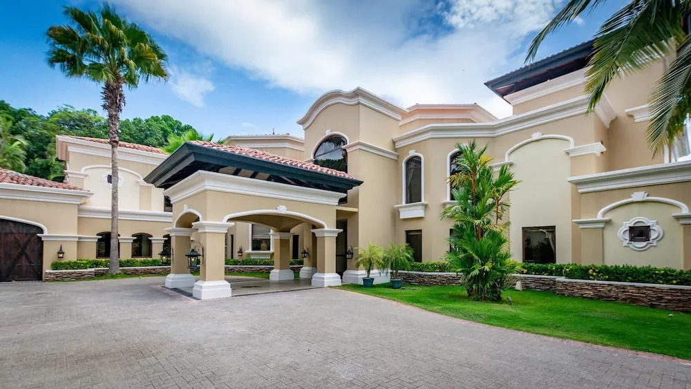 Stunning Luxury Mansion in Playa Flamingo with Six Bedrooms and Beachfront Access