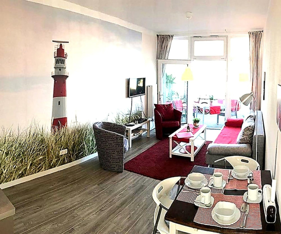 Coastal Apartment With Balcony