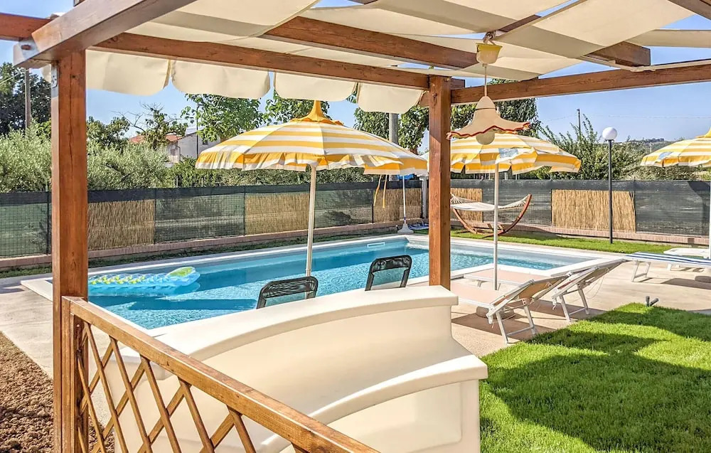 2 Bedroom Beautiful Home In Corridonia