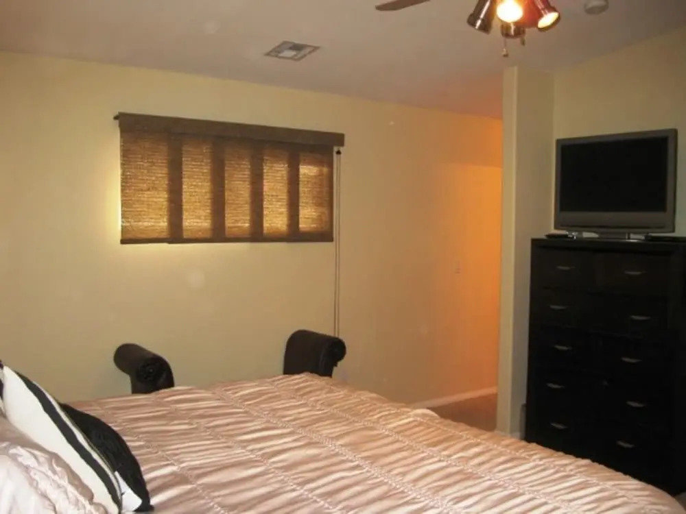 Jacob And Janne, Nielson 3 Bedroom Condo