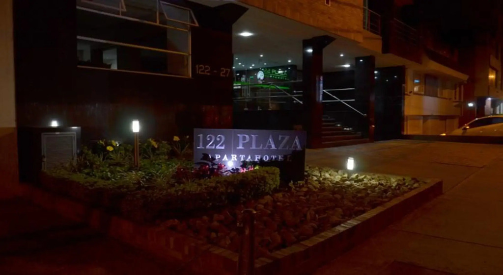 122 Plaza Apartahotel