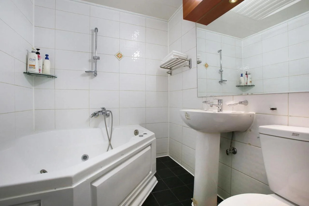 Abata Business Hotel