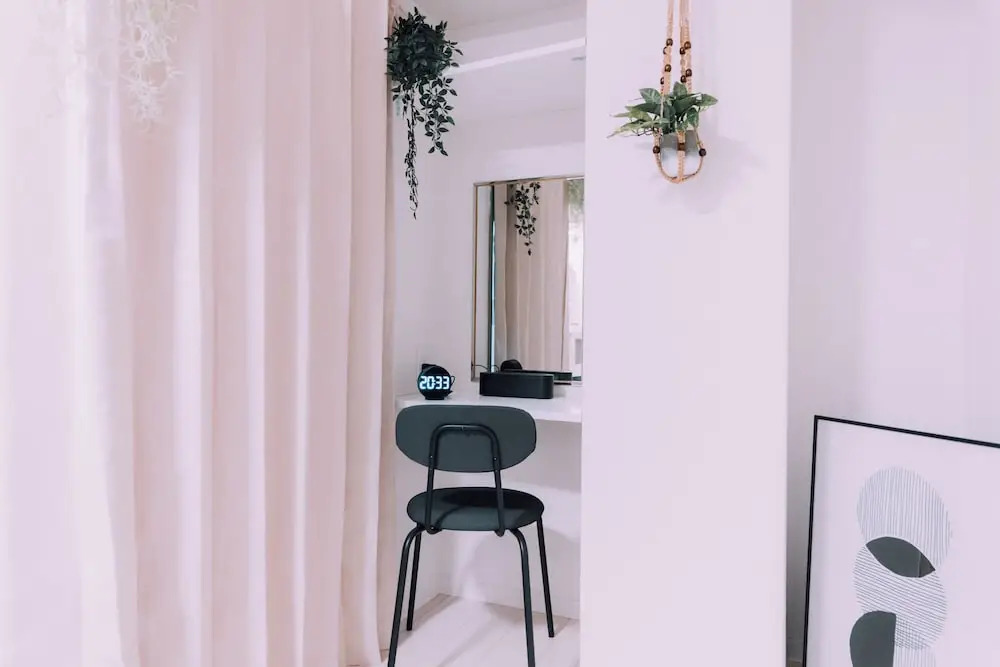 Minimalist Loft 1001