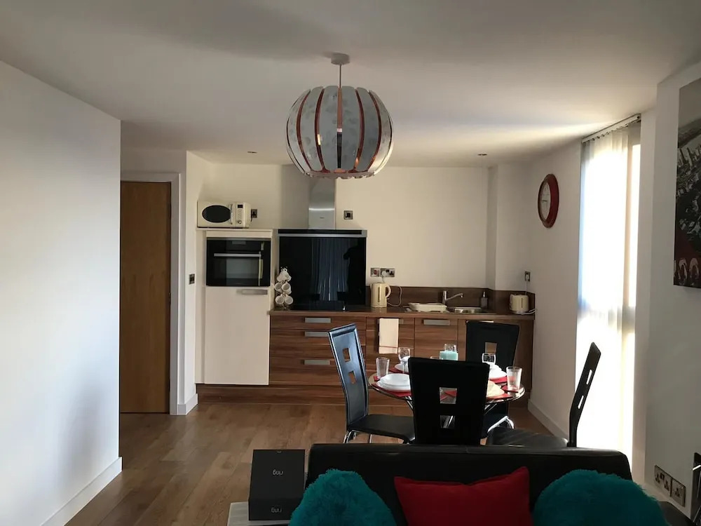 Snapos Luxury Serviced Apartments - Blonk Street