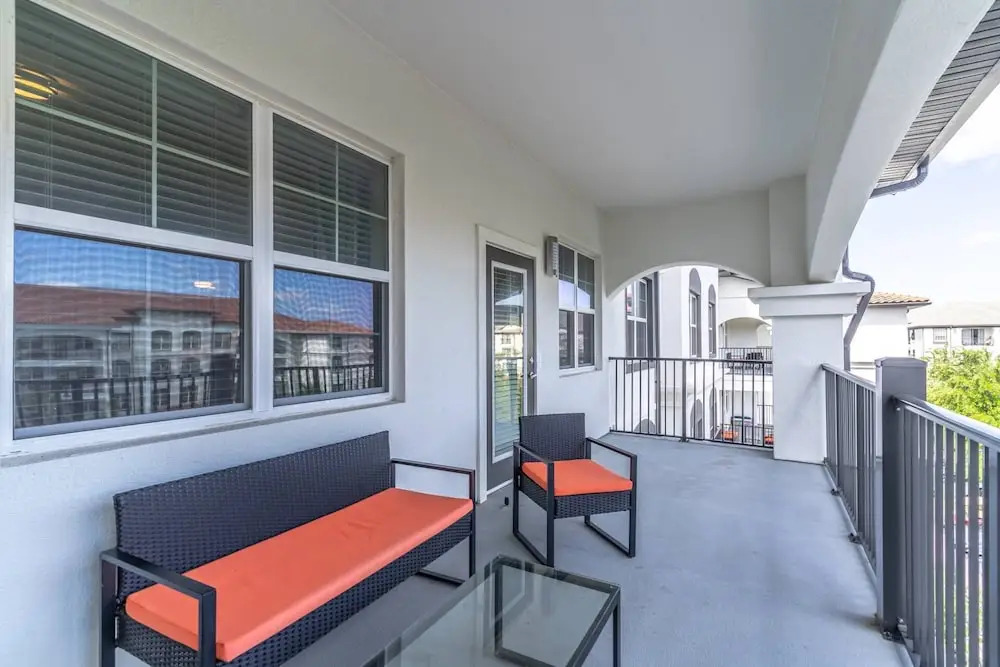 4012 Vista Cay