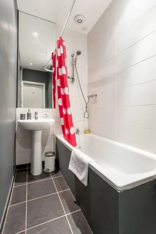 1 Bedroom Flat In Edinburgh