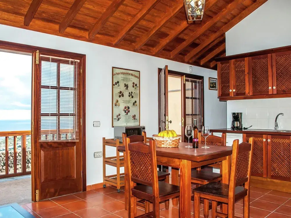 Nice Apartment With Fantastic Views of the Coastline of Tenerife