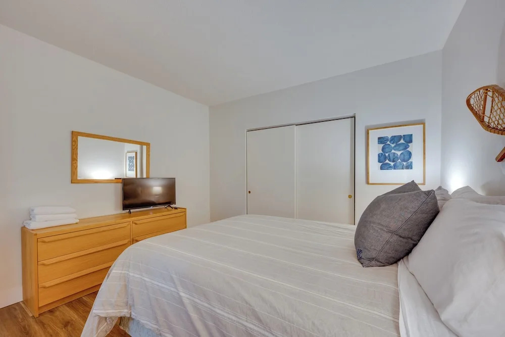 Lincoln Condo w/ Resort Amenities & Mountain Views