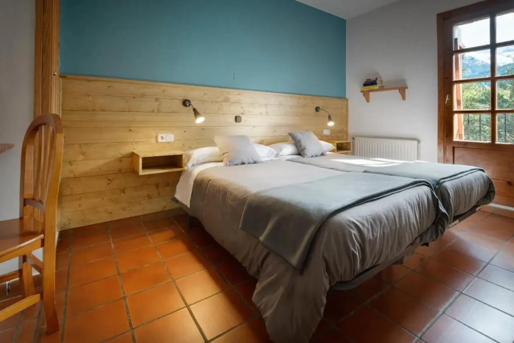 Hotel Rural Usón