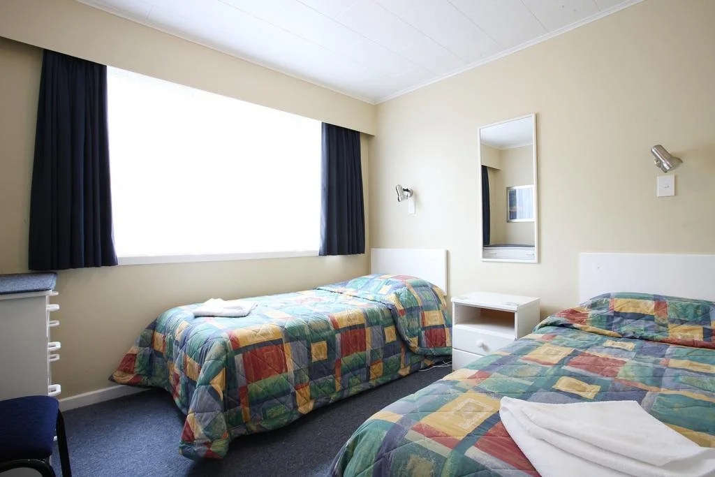 Queens Park Motels
