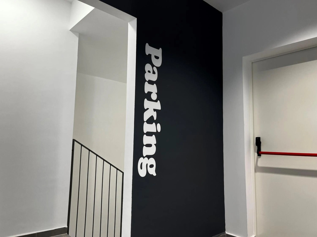Отель Four Points Flex by Sheraton Madrid Atocha