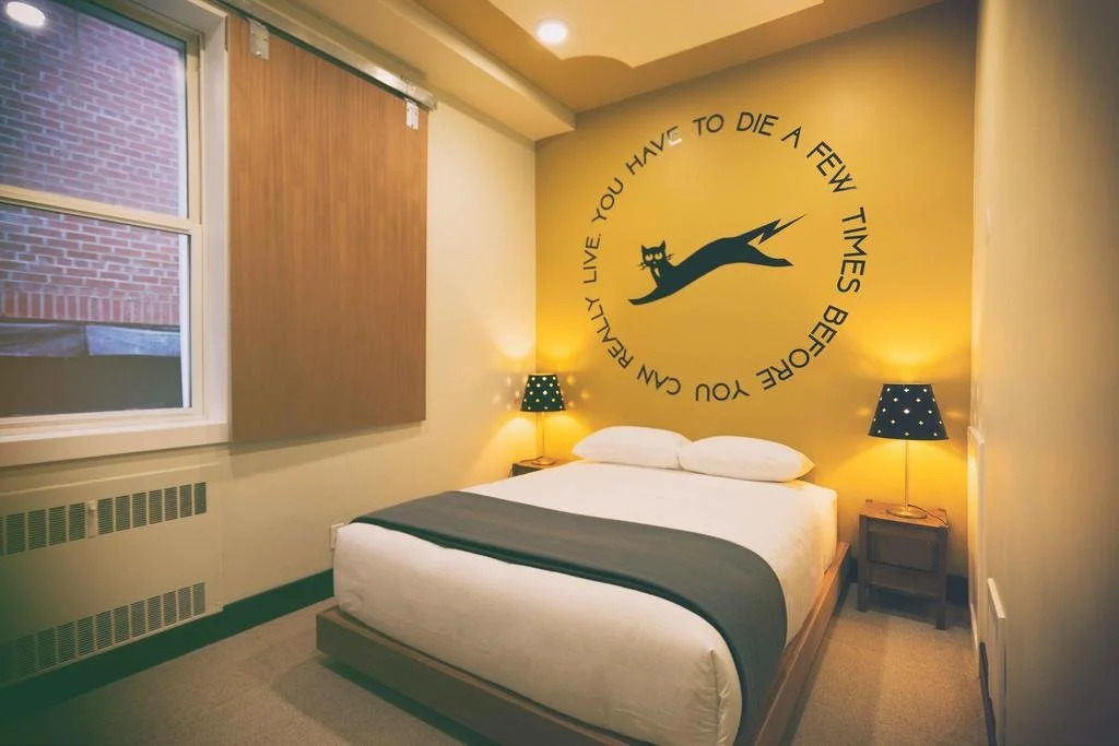 Crash Hotel Downtown Edmonton