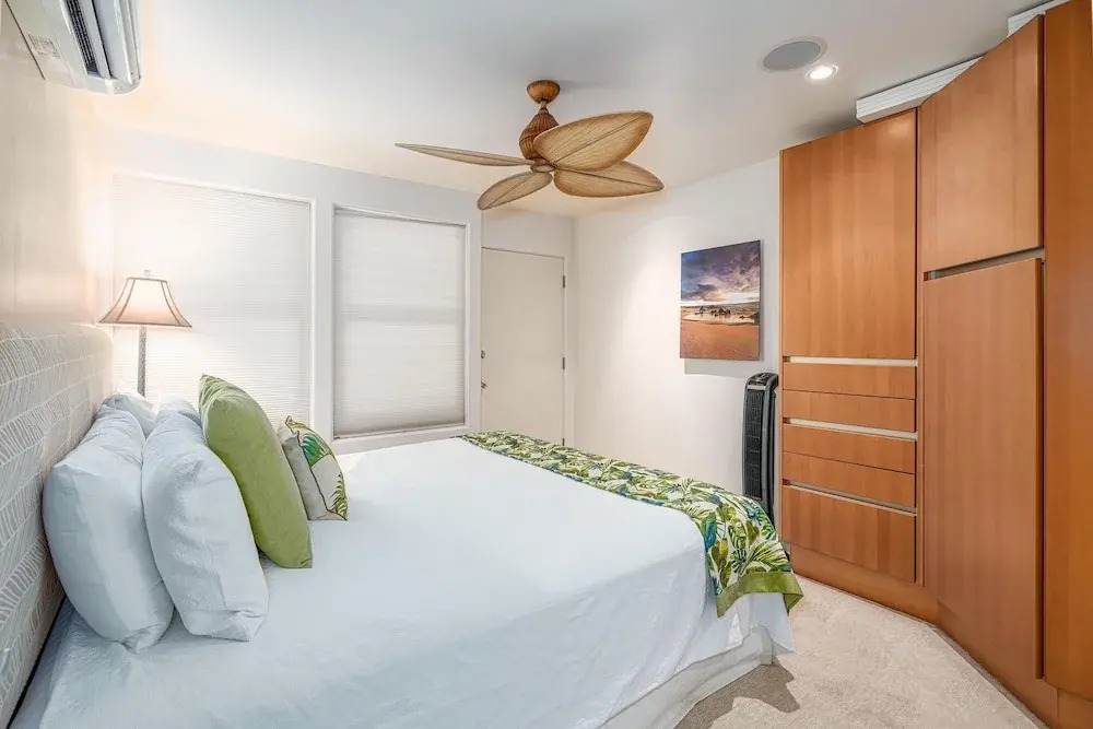 Hale Hui Kai 208 - Ocean View Luxury Condo on the Best Beach on Maui, Split AC!