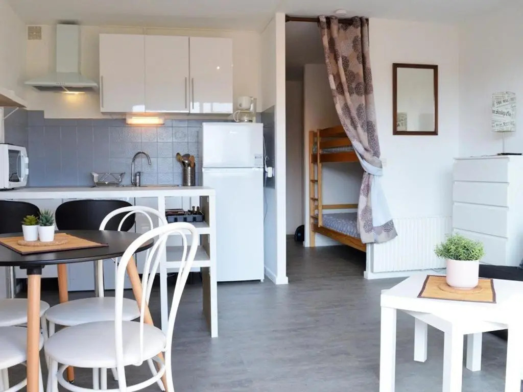 Appartement Le Lavandou, 1 pièce, 4 personnes - FR-1-251-240
