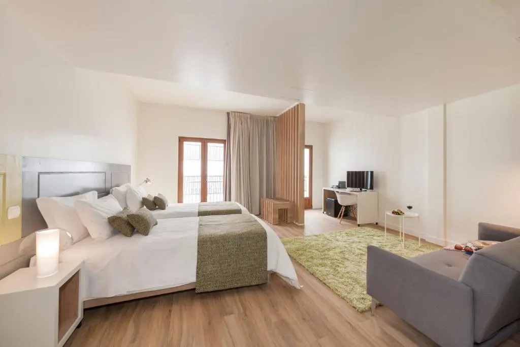 Porta da Arrábida Suites