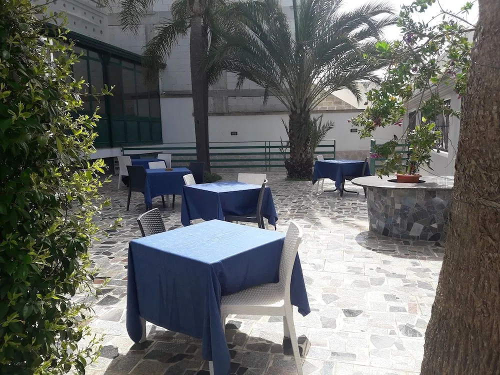 Salent Hotel