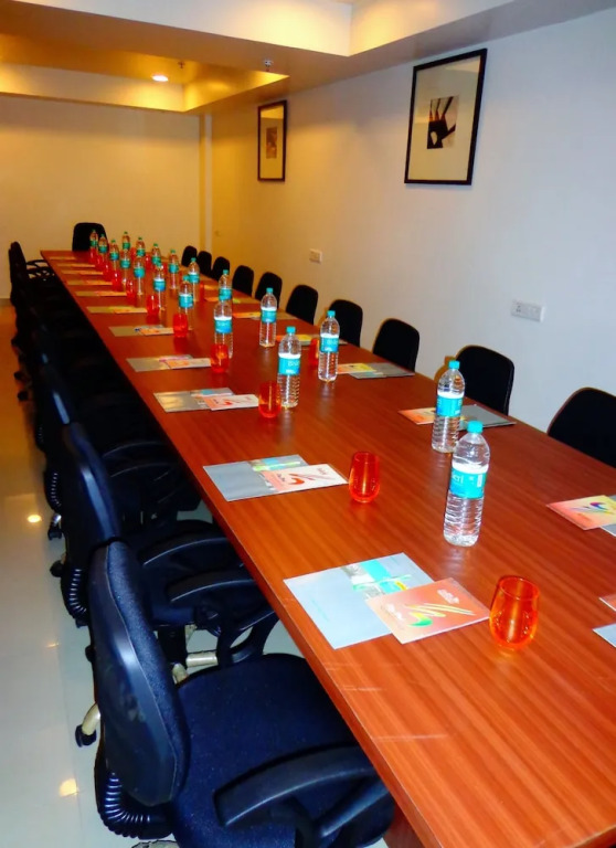 Hotel Opera Delhi Airport
