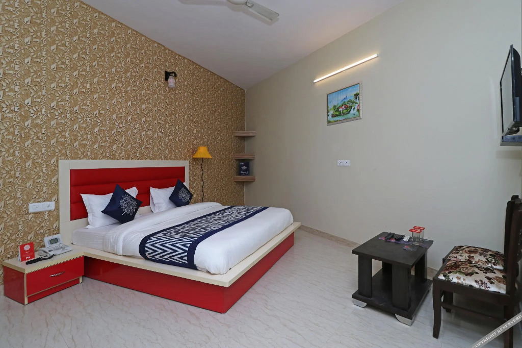 OYO Flagship 10223 Hotel Clouds 21