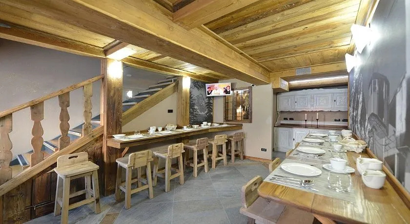 M4478 Mollino Rooms