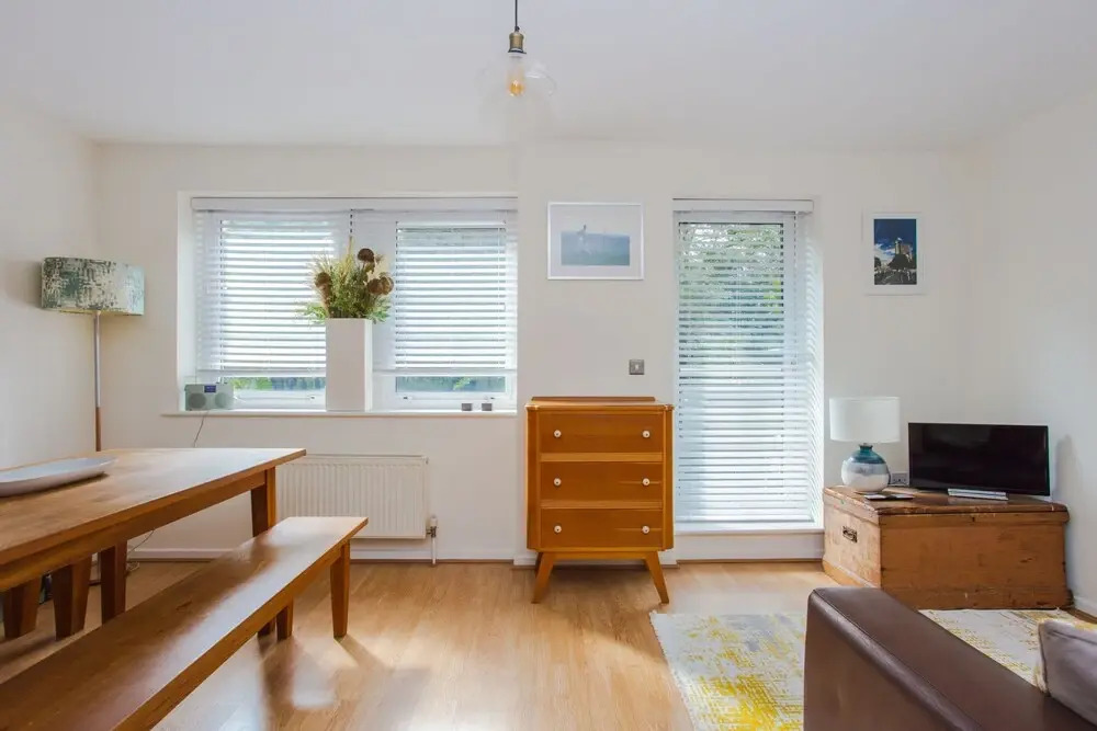 Warm 1 Bedroom Apartment with Balcony